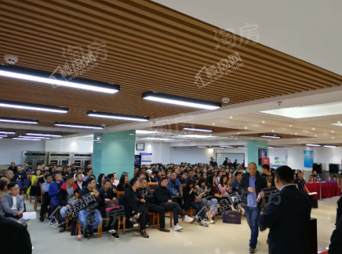 龙创·新世纪实景图