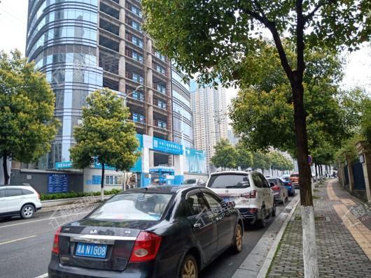 世茂·铂曼实景图