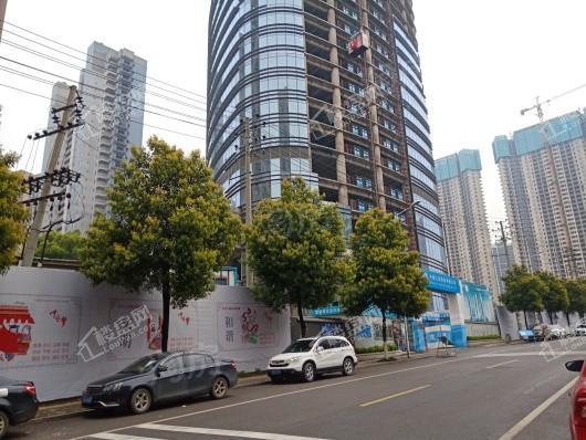 世茂·铂曼实景图