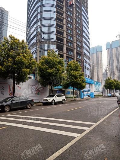 世茂·铂曼实景图