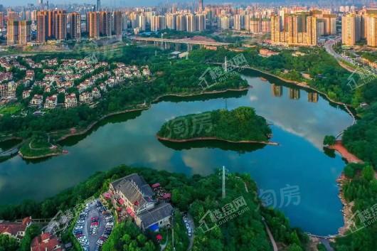 万科彩云湖实景图