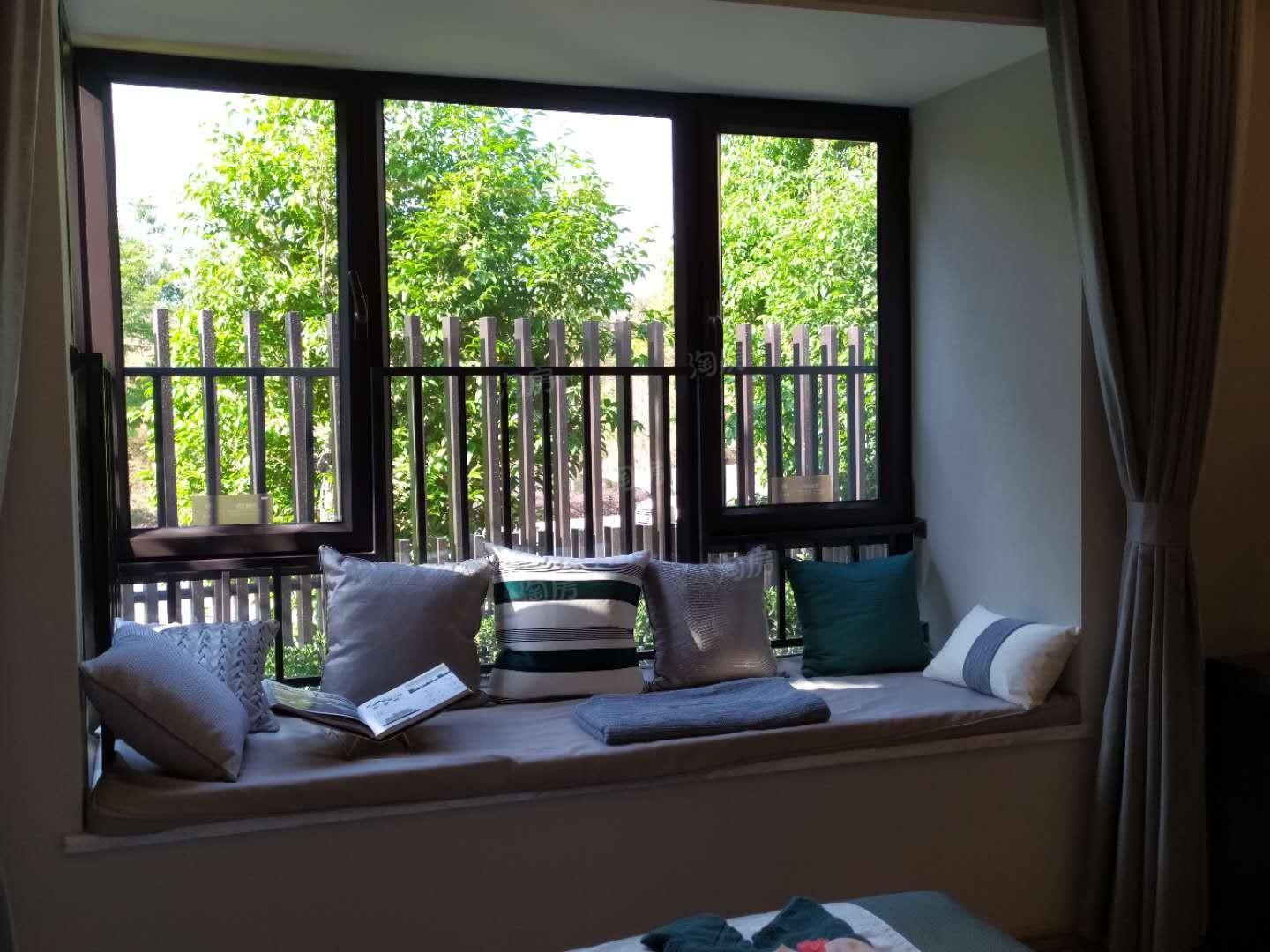 俊发城逸璟峰样板间