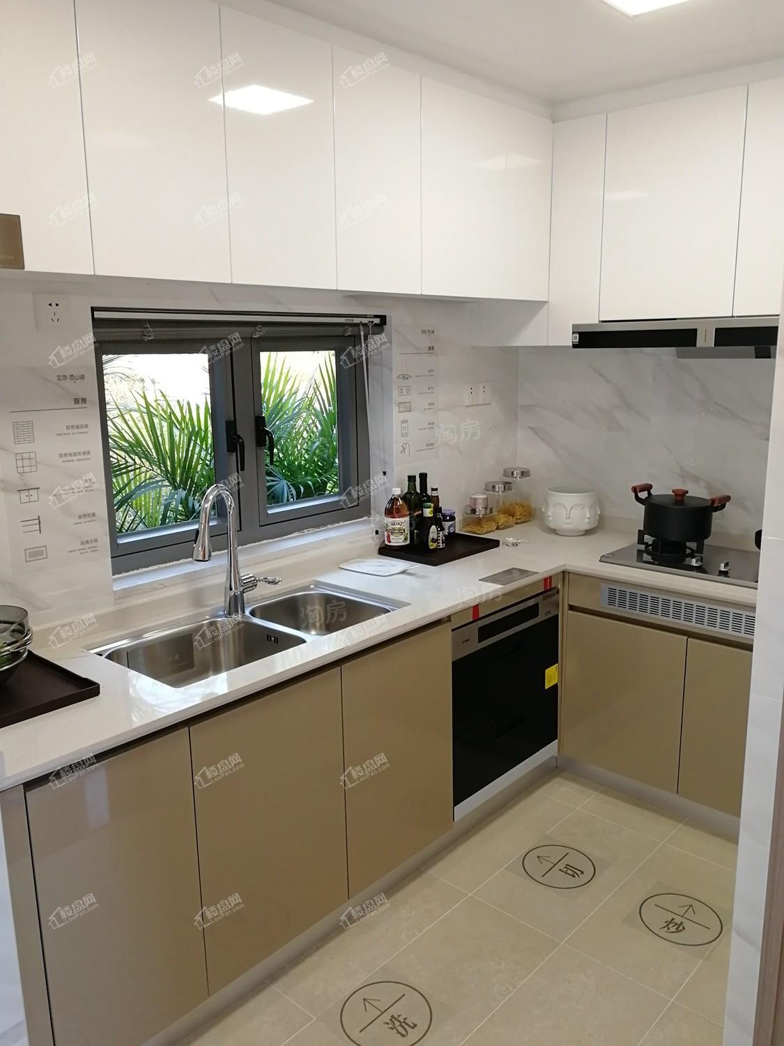 金地香山湖样板间