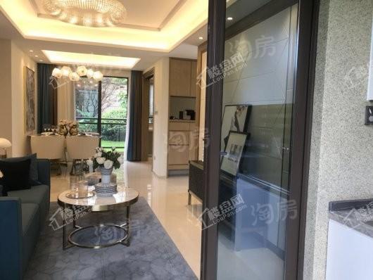 奥体金茂悦样板间