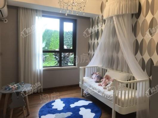 奥体金茂悦样板间