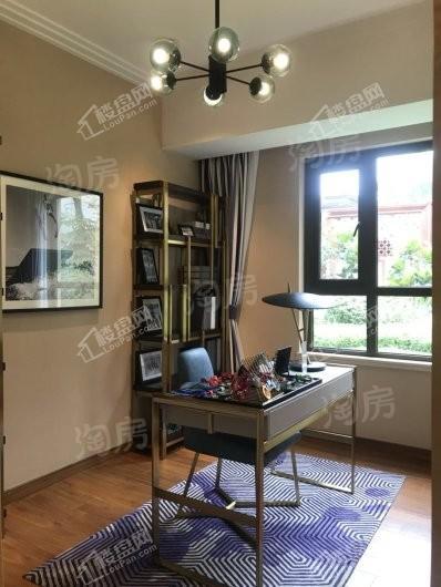 奥体金茂悦样板间