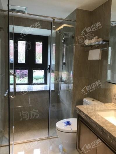 奥体金茂悦样板间