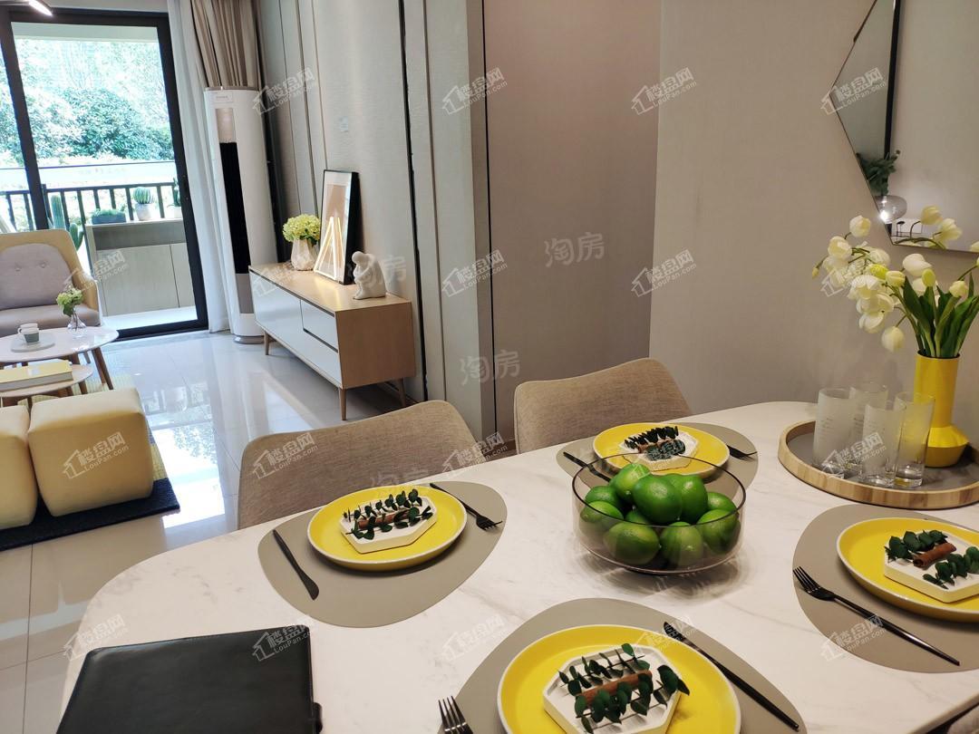 华发阳逻金茂逸墅样板间