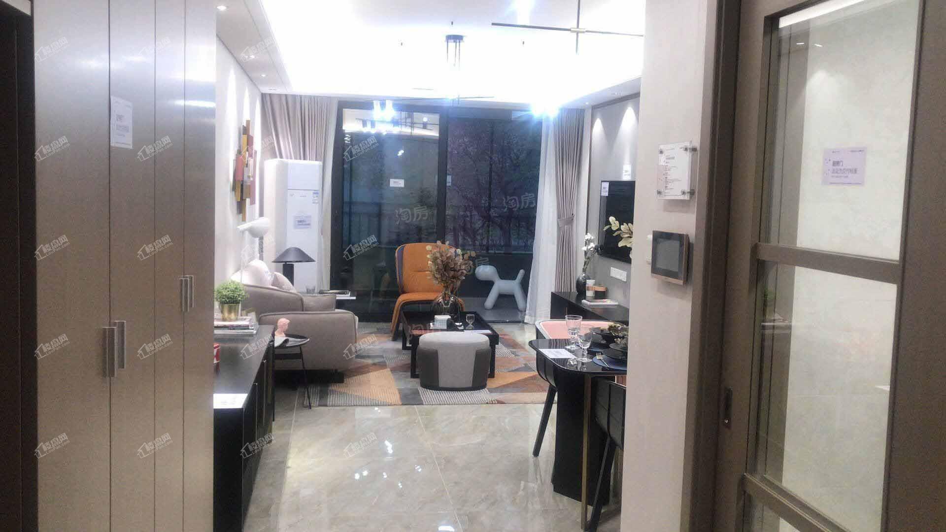 港湾江城样板间