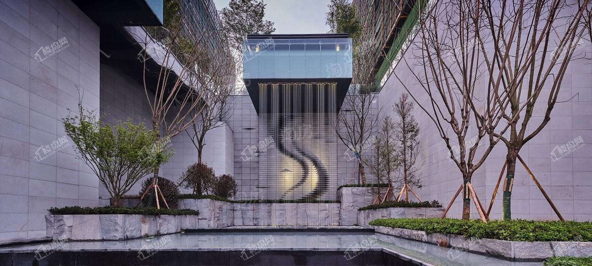 云山晓实景图
