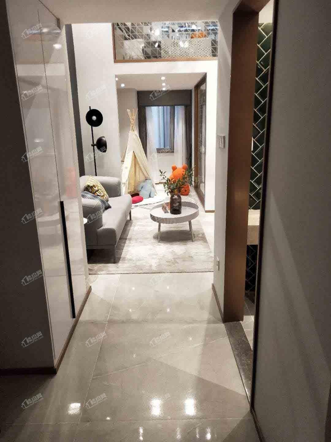 福星惠誉汉阳城云顶样板间