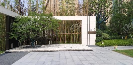 天鹅湖ΜΟΜΛ实景图