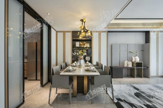 金辉中央云著样板间