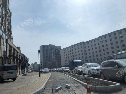 中东红街实景图