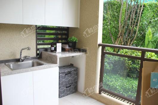 奥体金茂悦样板间