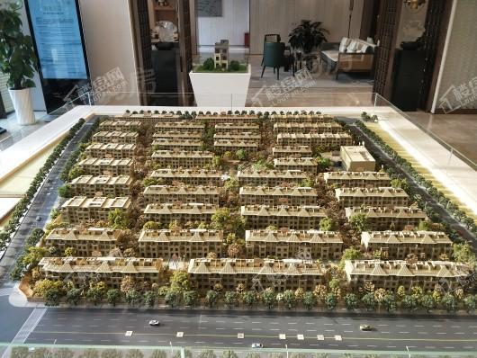 金辉中央云著实景图