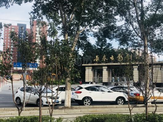 中东红街配套图