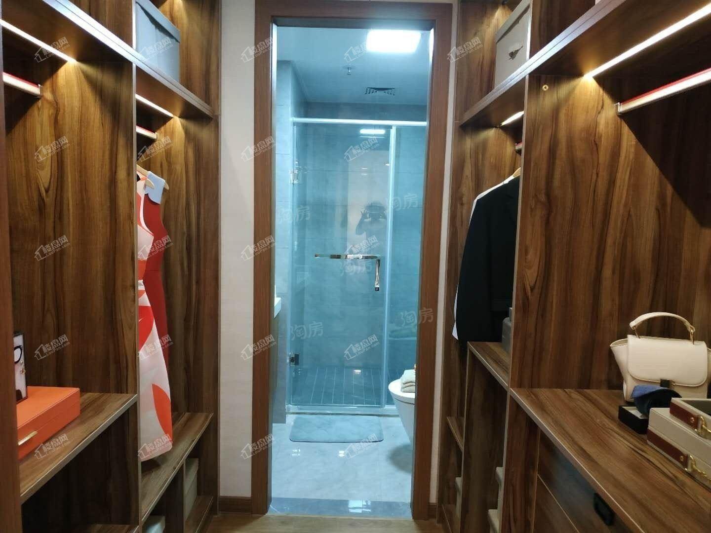 越秀逸府样板间