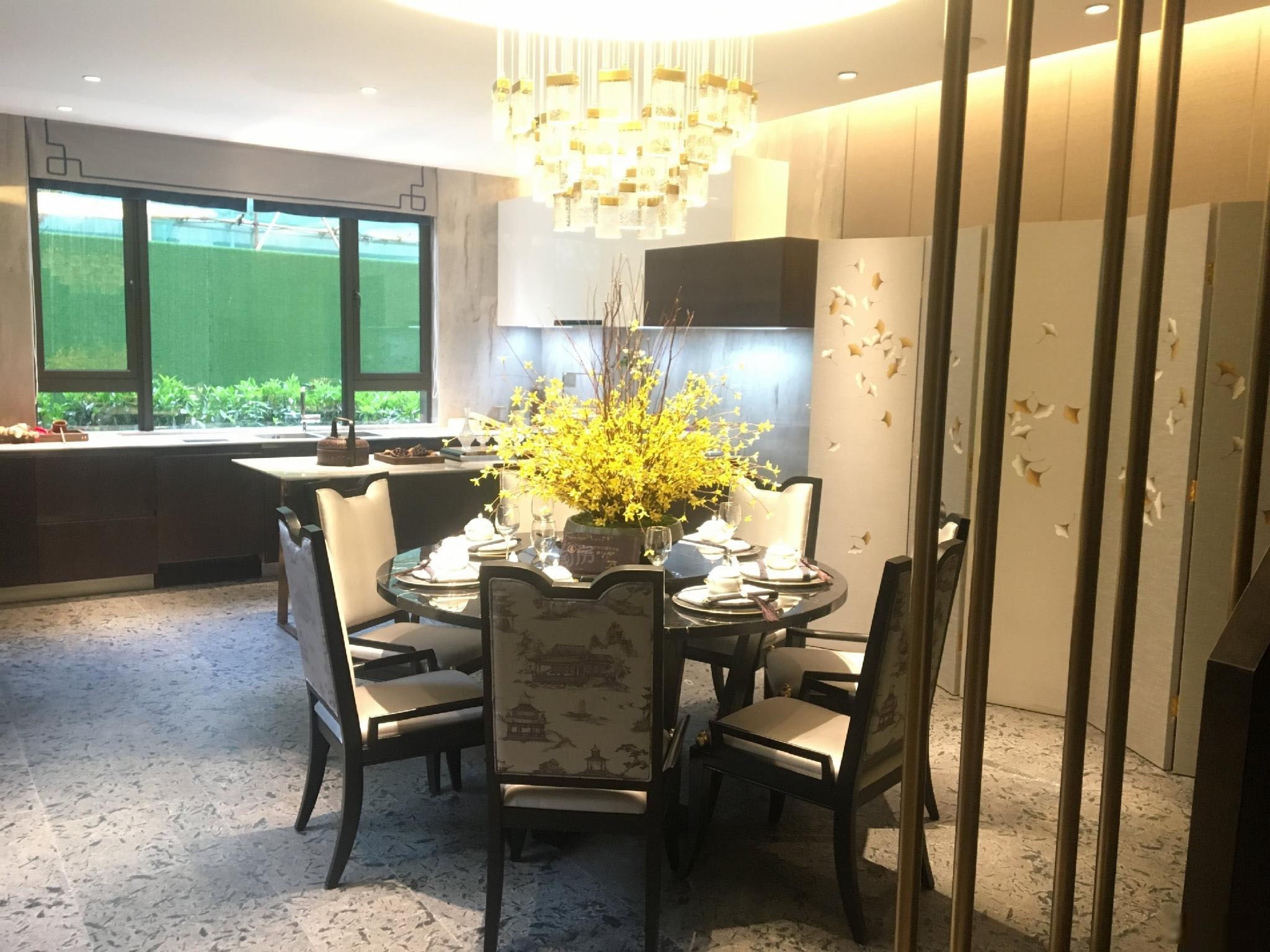 光谷澎湃城奥山府样板间