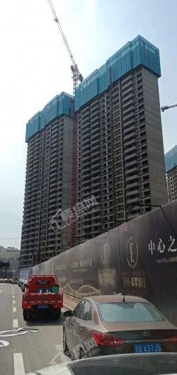 万科翡翠滨江实景图