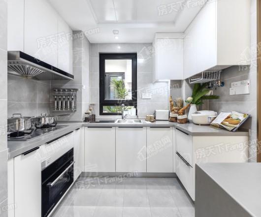 四季都会样板间