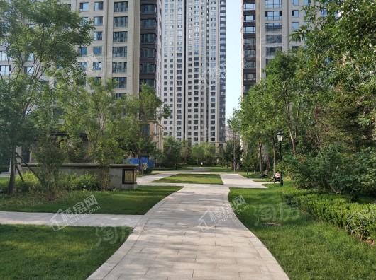 中冶盛世广场实景图