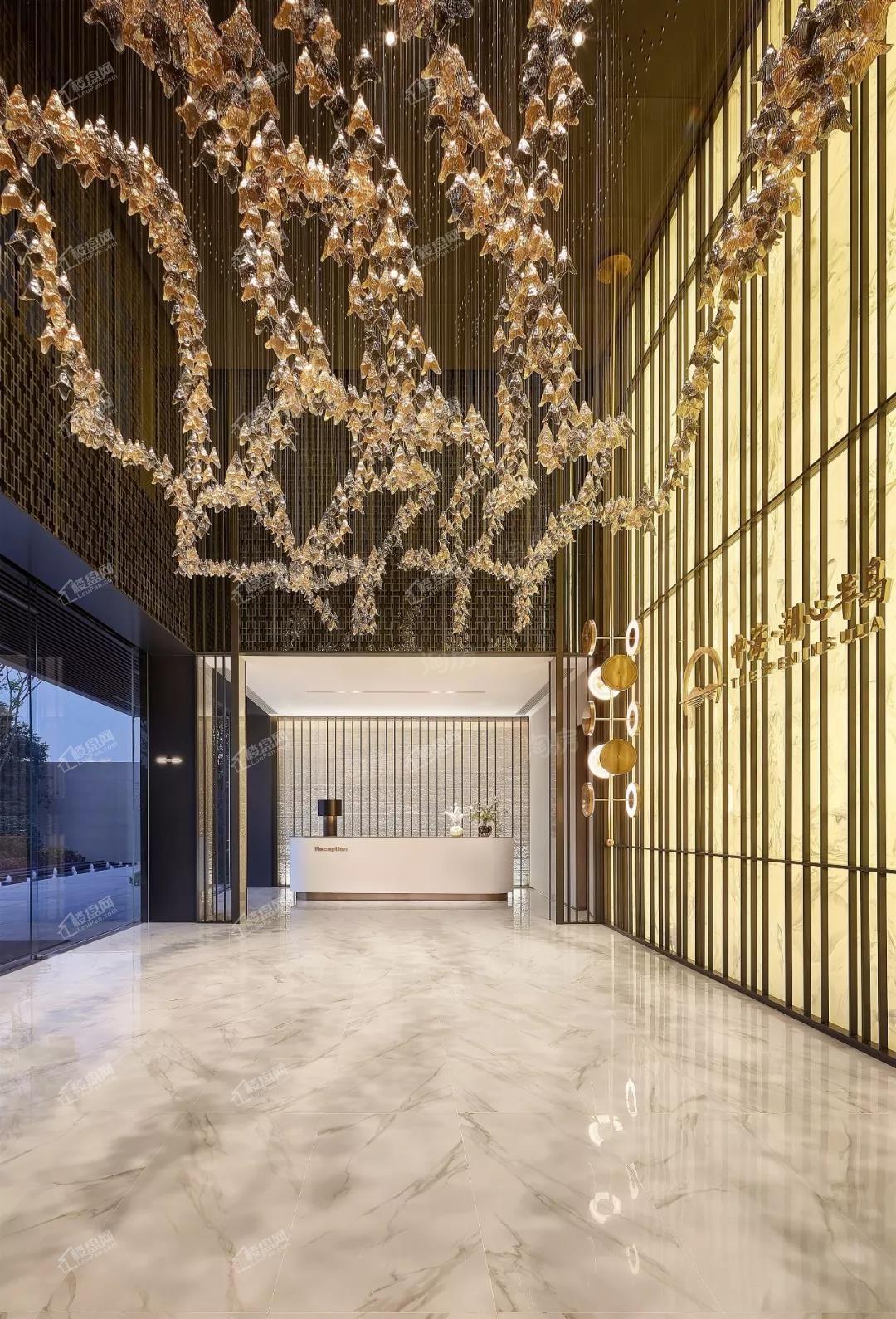 中海湖心半岛实景图