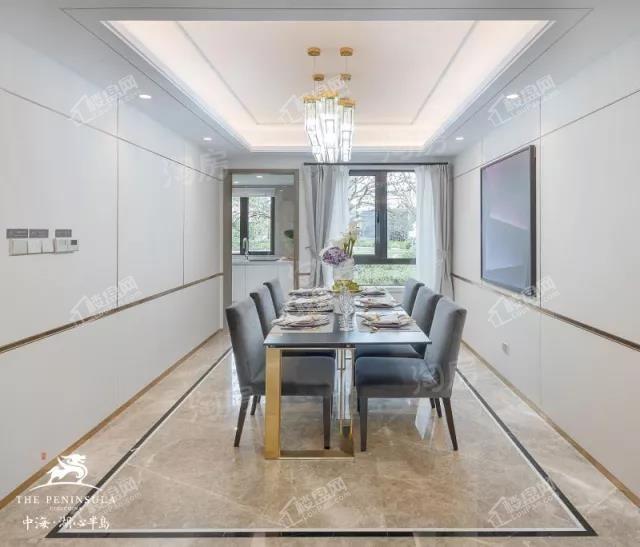 中海湖心半岛样板间