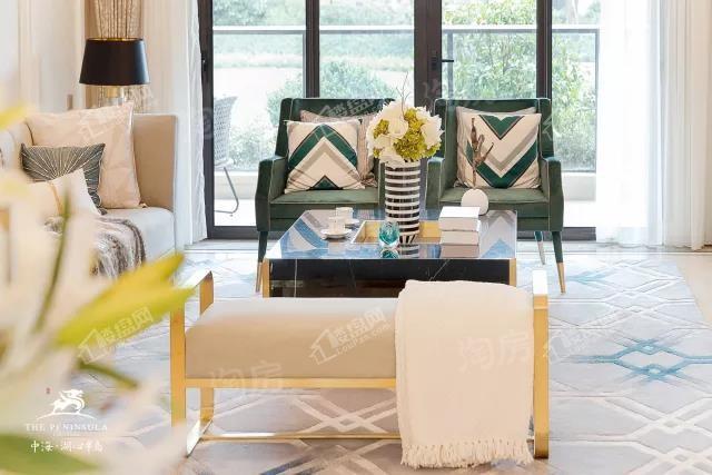 中海湖心半岛样板间