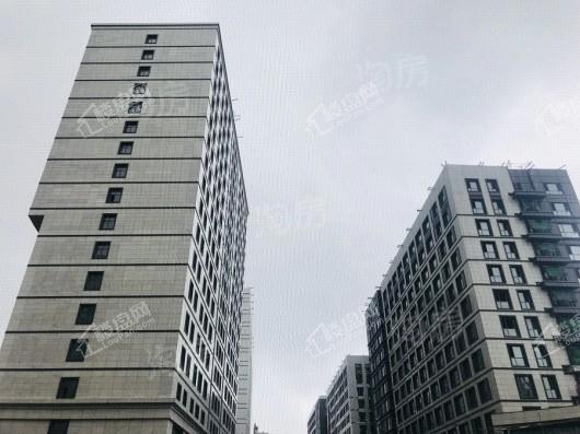 中东红街实景图
