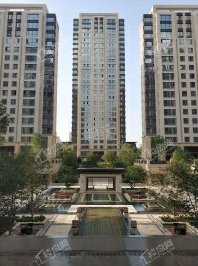 中冶盛世广场实景图