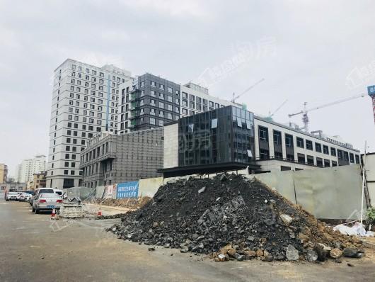 中东红街实景图