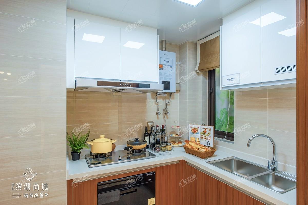 中锐滨湖尚城样板间