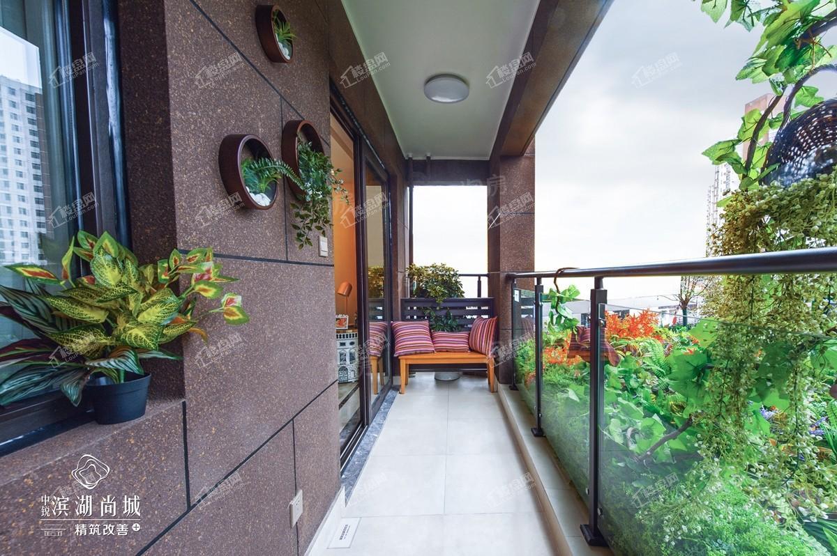 中锐滨湖尚城样板间