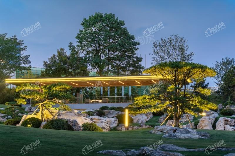 中铁阅山湖 云著实景图