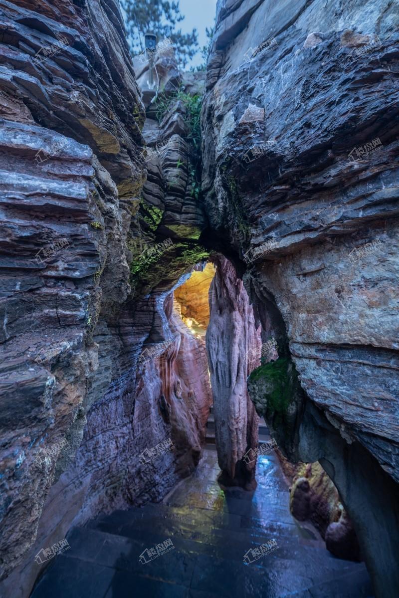 中铁阅山湖 云著实景图