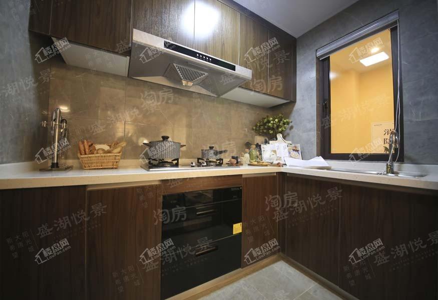 盛湖悦景样板间