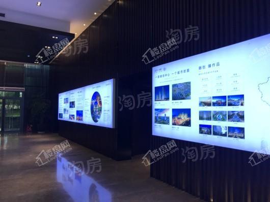 融创中心实景图
