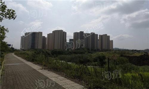 蓝光雍锦半岛配套图