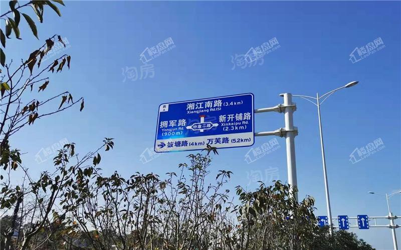 和泓融成府配套图
