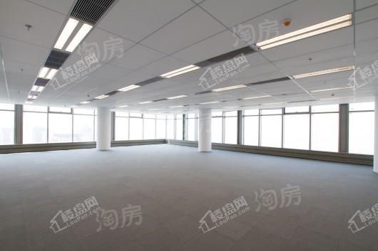 富力中心实景图