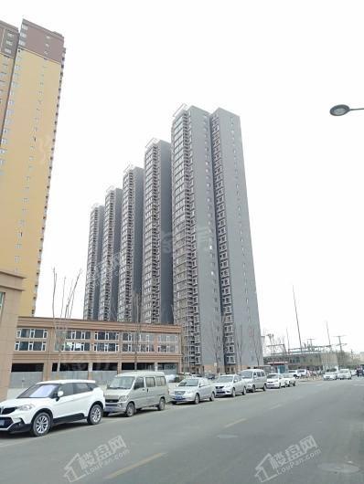 滨河华庭实景图
