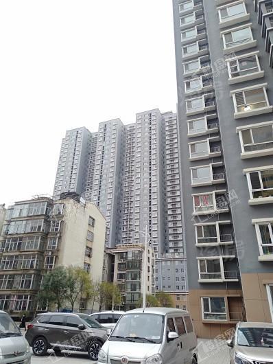 滨河华庭实景图
