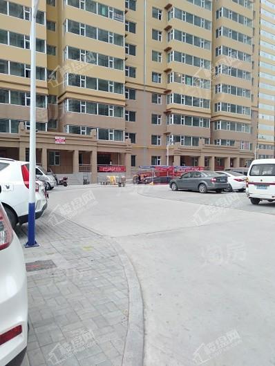 滨河华庭实景图