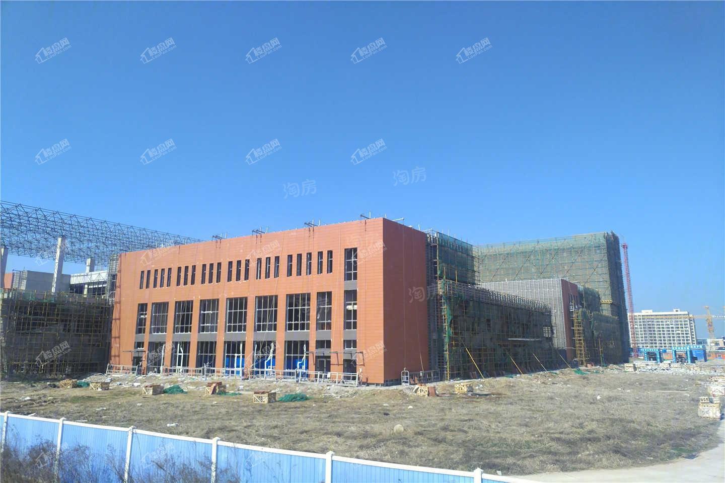 金色湖畔配套图