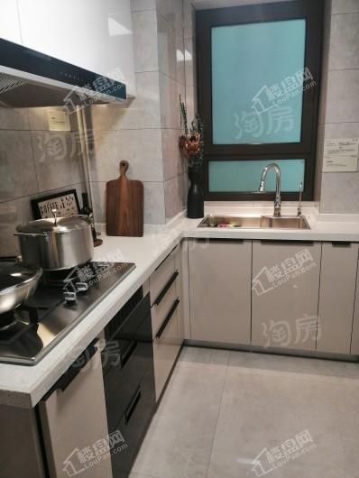 龙湖天鉅样板间