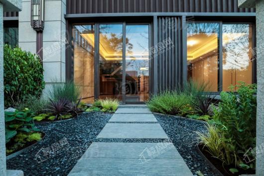 龙湖金地商置璟宸世家样板间