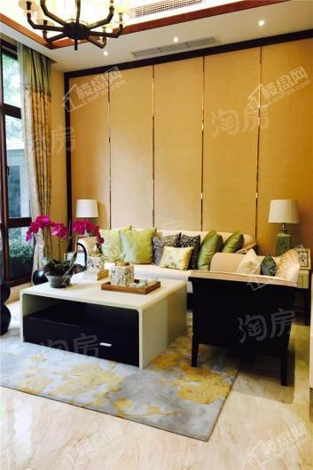 中铁水映青城2期样板间