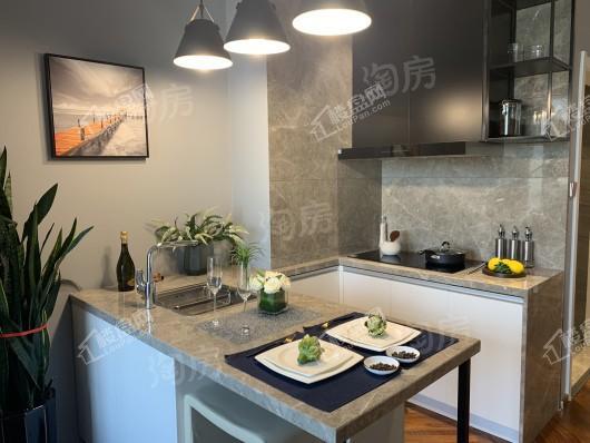 市府和鸿广场样板间