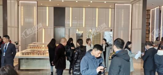 富力国金中心实景图